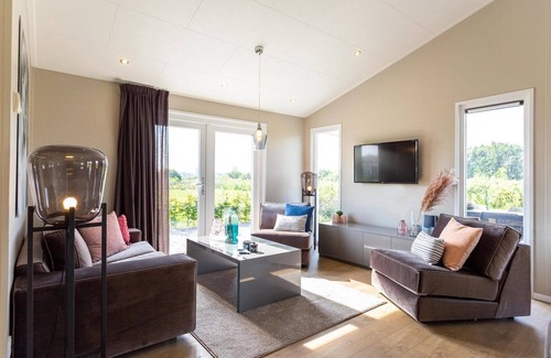 Beekbergen-Zuid Chalet De Esquí | ✓ Leijhoeve at Recreatiepark Beekbergen ✓ Holiday home for 4 persons ✓ Located in Beekbergen (Gelderland) ✓ Holiday park on the Veluwe ✓ Book directly through the park