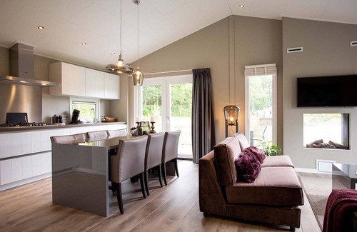 Beekbergen-Zuid Chalet De Esquí | ✓ Leijhoeve at Recreatiepark Beekbergen ✓ Holiday home for 4 persons ✓ Located in Beekbergen (Gelderland) ✓ Holiday park on the Veluwe ✓ Book directly through the park