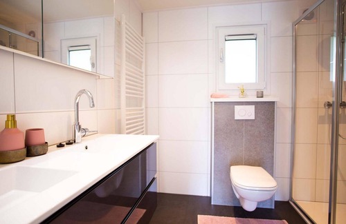 Beekbergen-Zuid Chalet De Esquí | ✓ Leijhoeve at Recreatiepark Beekbergen ✓ Holiday home for 4 persons ✓ Located in Beekbergen (Gelderland) ✓ Holiday park on the Veluwe ✓ Book directly through the park