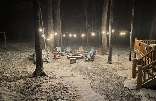 Bellaire Cabina | Leister Kabine in the Woods