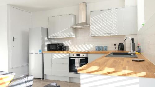 Bedford Apartamento | Leisure & Contractors - Stylish Town Centre Apartment with Free Parking