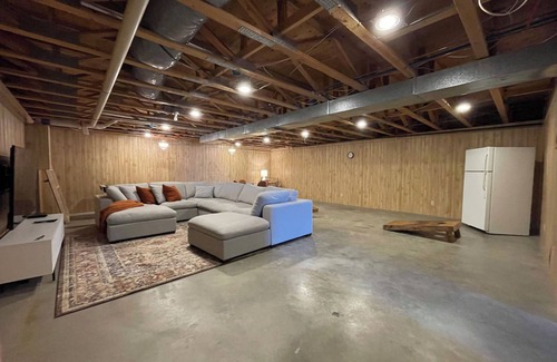 Emigrant Casa | Leisure on Leo! | 5 Bed, 2 Bath