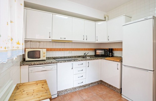 Lepe Apartamento | Leisurely Apartment in Lepe with Swimming Pool