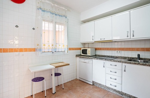 Lepe Apartamento | Leisurely Apartment in Lepe with Swimming Pool