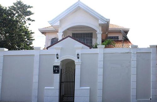 Palompon Cama Y Desayuno | Leizel's Bed & Breakfast