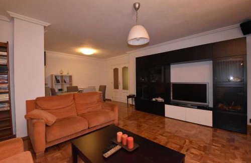Valladolid Apartamento | LEKKER&VIDA, Vivienda de Uso Turístico, céntrica, garaje en el edificio