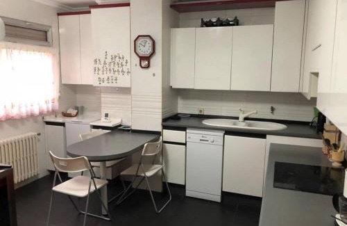 Valladolid Apartamento | LEKKER&VIDA, Vivienda de Uso Turístico, céntrica, garaje en el edificio