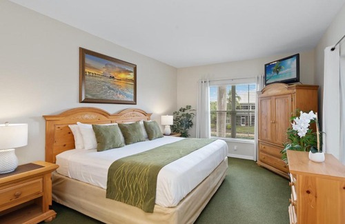 Naples Apartamento | Lely Greenlinks Top Floor - on Golf Course, Minutes from Beaches, Downtown!