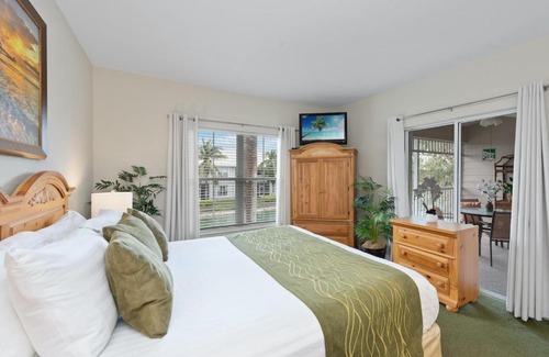 Naples Apartamento | Lely Greenlinks Top Floor - on Golf Course, Minutes from Beaches, Downtown!