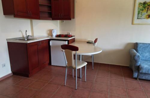 Side Apartamento | LEMAS SUITE HOTEL