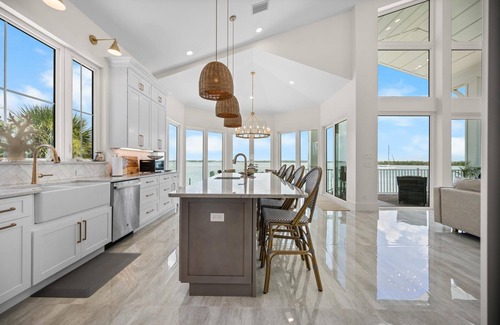 Englewood Casa | Lemon Bay Luxe – Dock, Beach & Manasota Vibes
