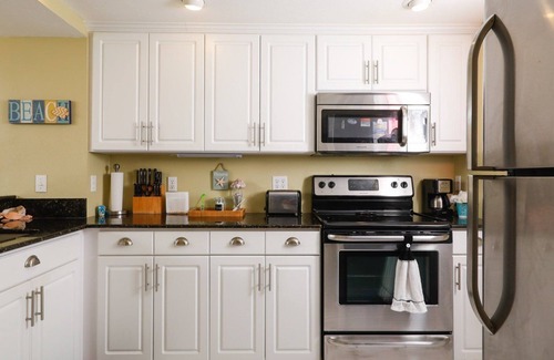 Grove City Condominio | Lemon Bay Waterfront Condo w Patio