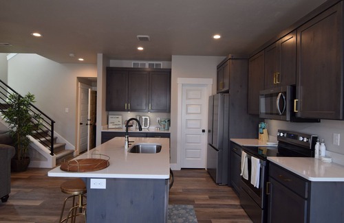 Ammon Casa | Lemon Sunburst - Family Friendly Property