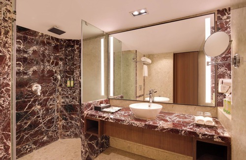 Vashi Hotel | Lemon Tree Premier Navi Mumbai
