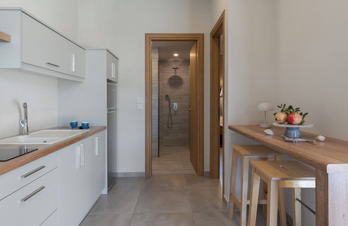 Porto Koukla Hotel | Lemonia Accommodations