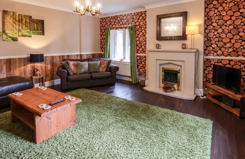 Easington Cabaña | LENA'S LODGE, pet friendly, character holiday cottage in Easington