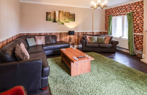 Easington Cabaña | LENA'S LODGE, pet friendly, character holiday cottage in Easington