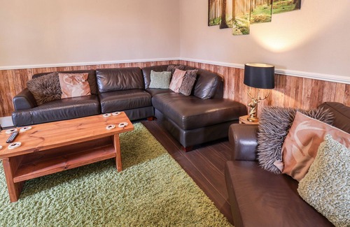 Easington Cabaña | LENA'S LODGE, pet friendly, character holiday cottage in Easington