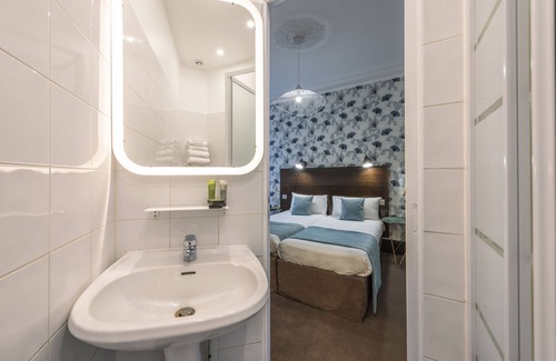 Saint-Vincent-de-Paul Hotel | Lennon by Avalon Hotel Paris Gare du Nord