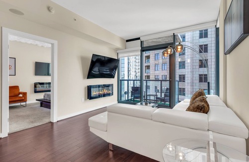 Lenox Apartamento | Lenox Mall High Rise - City View & Unique Decor