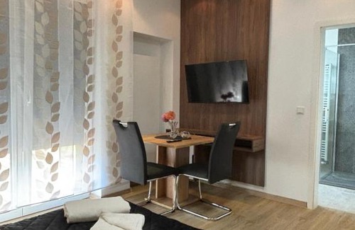 Eller Casa | Lenti Düsseldorfer Apartment’s