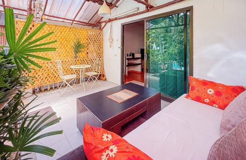 Nai Harn Complejo | Leon Oasis resort: 3 Pool Bungalows on Nai Harn beach road, Rawai, Phuket