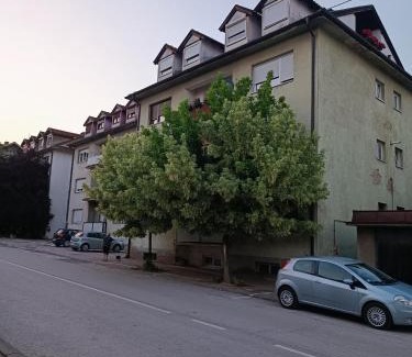 Gornji Milanovac Apartamento | Leon