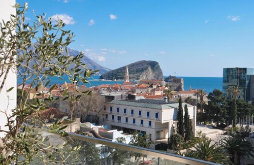 Gospostina Apartamento | Leona Residences Apartment
