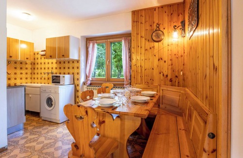 Campodolcino Apartamento | Leonardi Terrace by Interhome