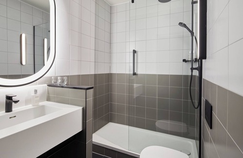 City Centre Dublin Hotel | Leonardo Hotel Dublin Christchurch