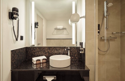 Winterhude Hotel | Leonardo Hotel Hamburg City Nord