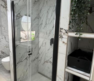 Sanderau Apartamento | Leonardo Würzburg I freistehende Badwanne