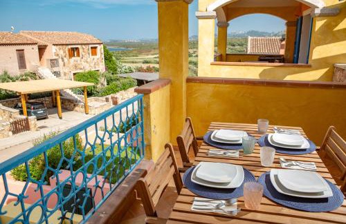 Porto Pozzo Apartamento | LEONE FLAT VII & Private Terrace with SEA VIEW