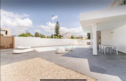 Su Forti Casa | Leonida's Room pool and Jacuzzi