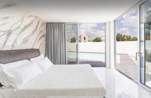 Su Forti Casa | Leonida's Room pool and Jacuzzi