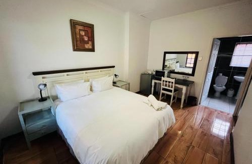 Kimberley Casa | Leruo's Guest House