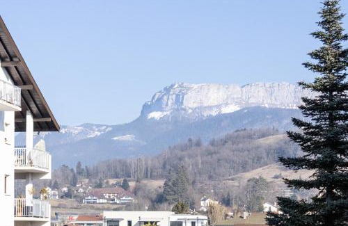Annecy-le-Vieux Apartamento | Les Écureuils - calme, parking & balcon