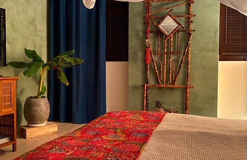 Areuse Cama Y Desayuno | Les 3 Coeurs - Chambres chez charmants habitants