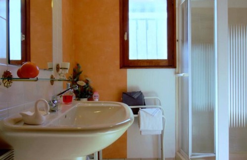 Gujan-Mestras Cama Y Desayuno | Les Anthemis