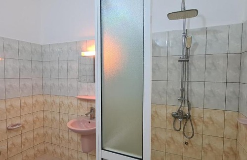 Abomey-Calavi Apartamento | Les Appartements KARNICHOU 1