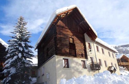 Molines-en-Queyras Cama Y Desayuno | Les Arolles - Gîte d'étape et de séjour