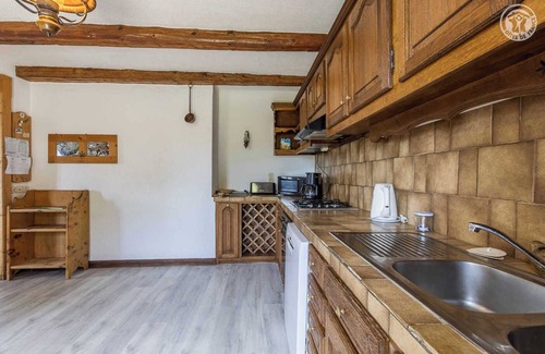Notre-Dame-du-Pre Casa | LES BARMES DE L'OURS