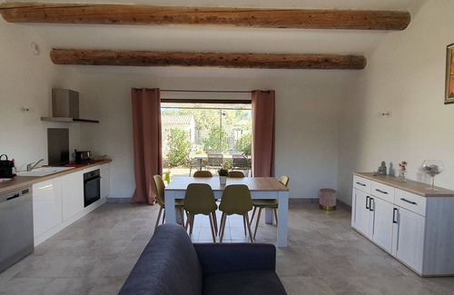 Saumane-de-Vaucluse Casa | "Les bergeries de saumane" Gite les oliviers, air-conditioned communal heated swimming pool