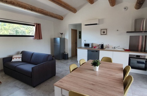 Saumane-de-Vaucluse Casa | "Les bergeries de saumane" Gite les oliviers, air-conditioned communal heated swimming pool