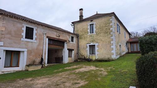 Saint-Meard-de-Drone Apartamento | Les Bigoussies