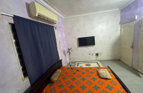 Abomey-Calavi Casa | Les bois sacrés house