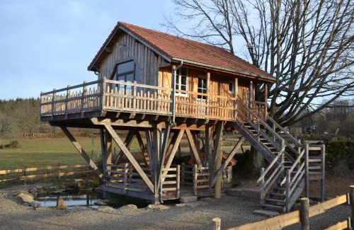 Saint-Sernin-du-Bois Chalet De Esquí | Les cabanes des Fontaines