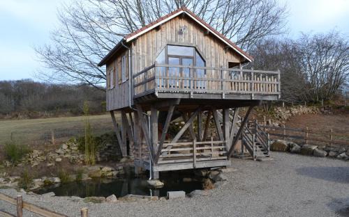 Saint-Sernin-du-Bois Chalet De Esquí | Les cabanes des Fontaines