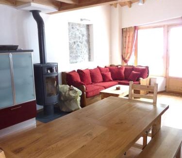 Villar-d'Arene Apartamento | Les Cabasses 8 - Housing in a village house