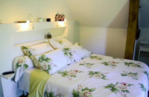 Lalinde Cama Y Desayuno | Les Camelias